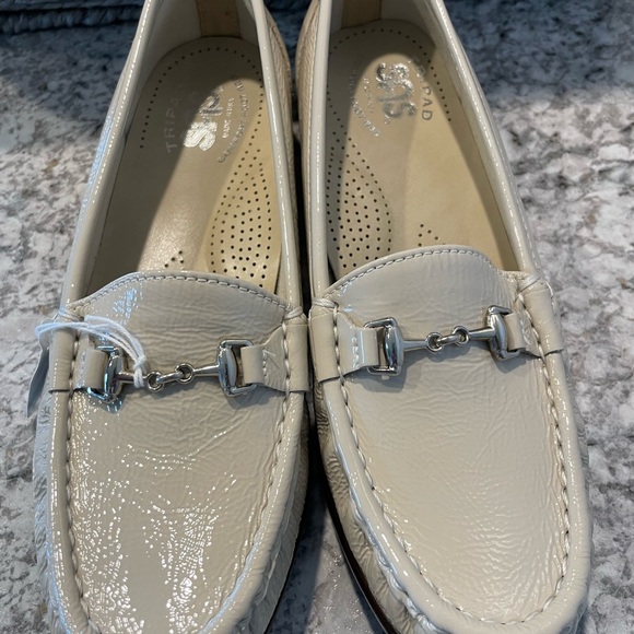 SAS Metro Bone Patent Leather Loafers with Horsebit Detail - Picture 1 of 7